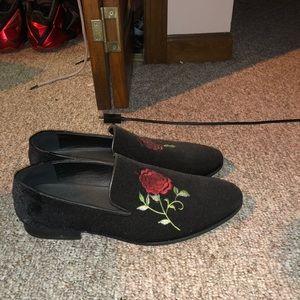 Rose dress shoes